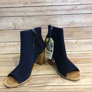 Toms Peep Toe perforated Peep Toe Sandal Sz 9